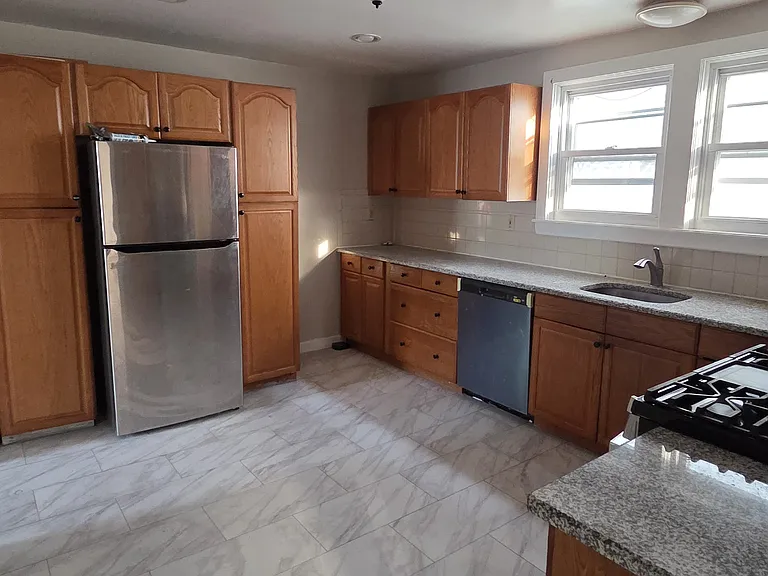 61 N 22nd St — Photo 3