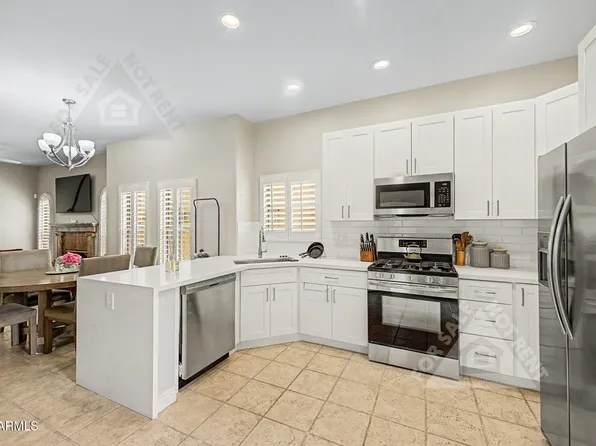 5015 E CHEYENNE Drive #6, Phoenix, AZ 85044