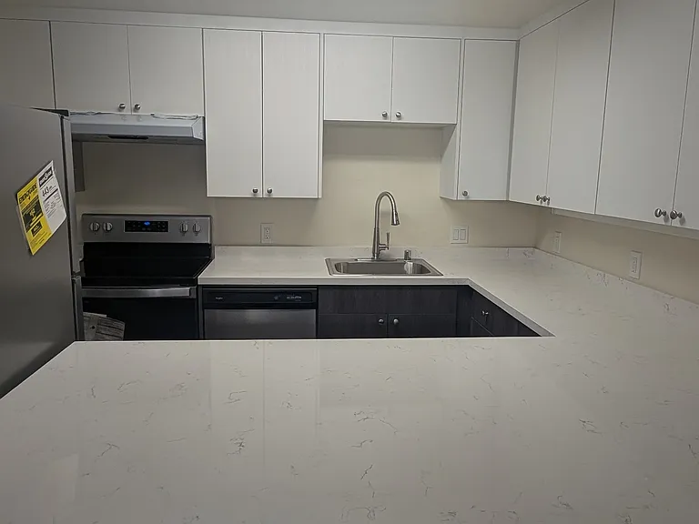 The Mayfield — Photo 19