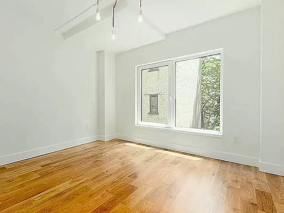 3rd image of 142 Lenox Rd APT 8B