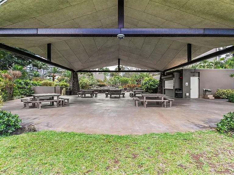 1255 Nuuanu Ave #E3203 — Photo 19