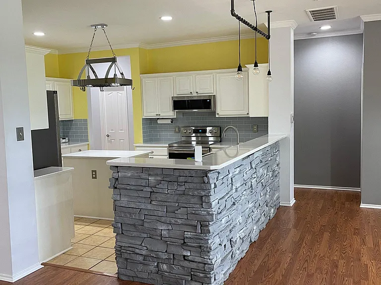 22407 Madison Park — Photo 12