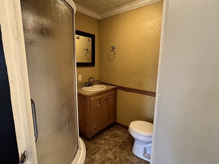 405 S Skaggs Rd — Photo 10