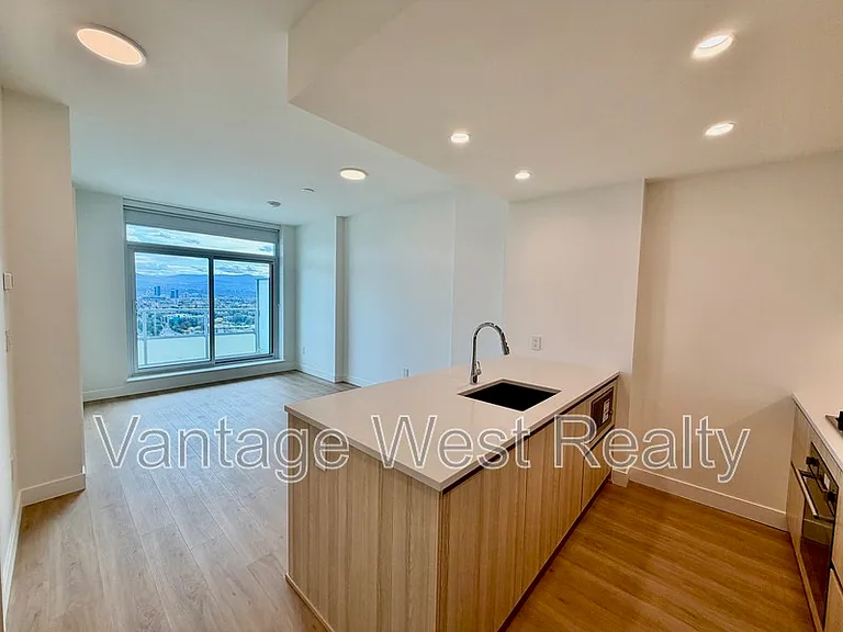 1626 Water St #2403 — Photo 6