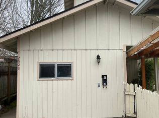 2523 Kincaid St, Eugene, OR 97405