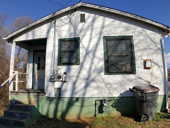 2nd image of 492 N Washington Ave