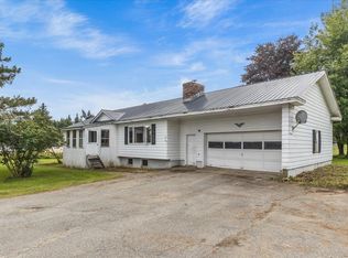 16 Pleasant View Dr, Albany, VT 05820