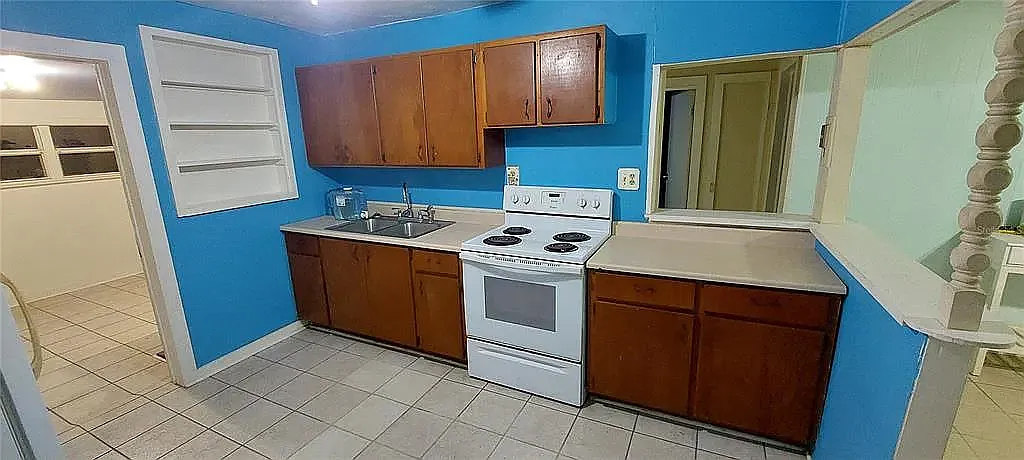 2 bed, 882 sqft, $1,400 — Photo 3