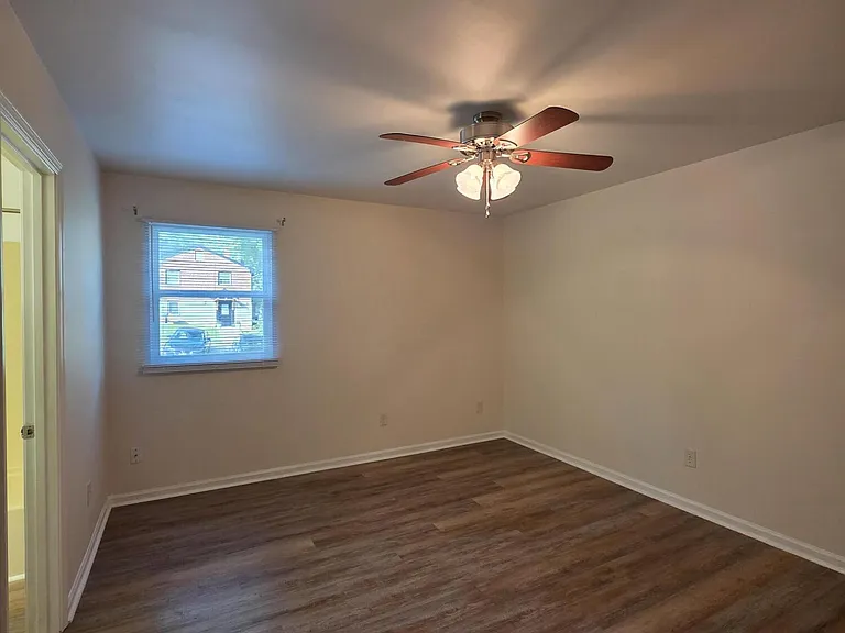 501 Walnut Ave SE #7 — Photo 6