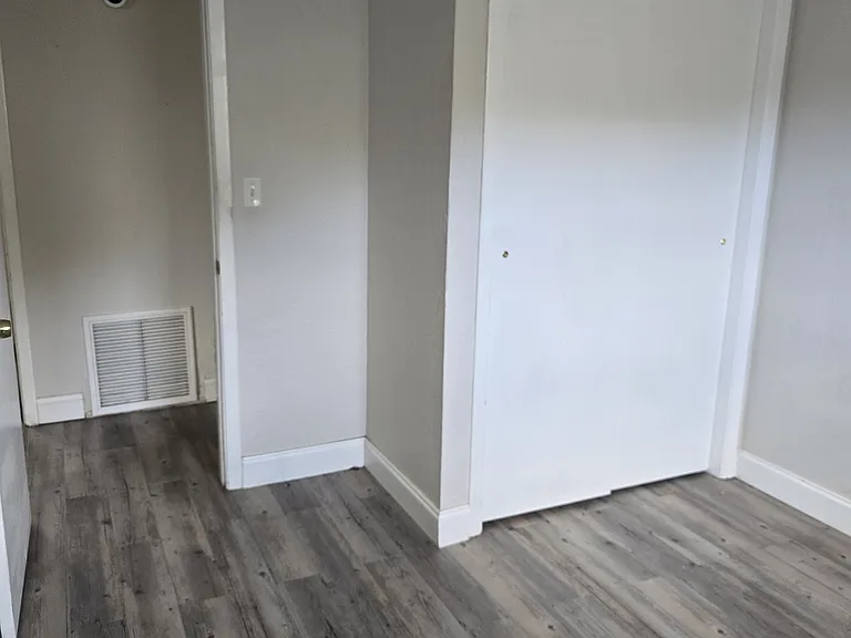 1223 Madison Ave — Photo 19