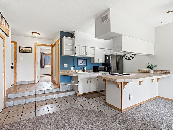 5th image of 148 Summit Drive UNIT A7