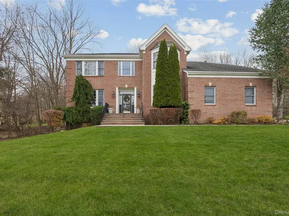 51 Cedar Drive, Tuxedo Park, NY 10987