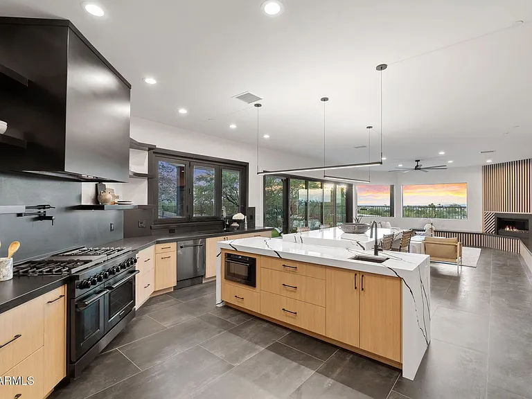 3135 E Palo Verde Dr — Photo 11