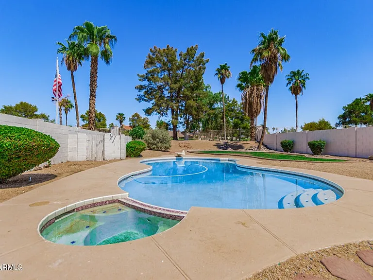 6920 W Morrow Dr — Photo 41