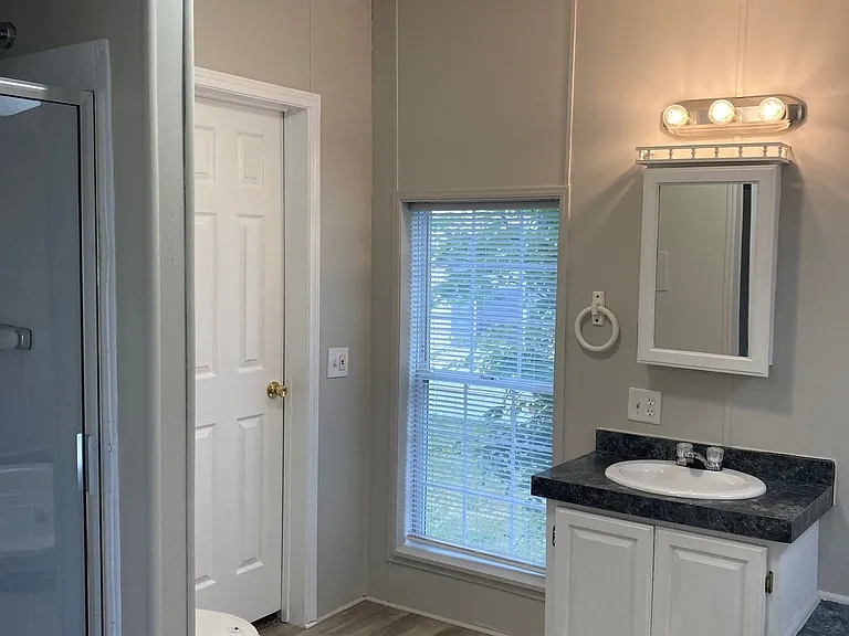 Westbridge Manor — Photo 86
