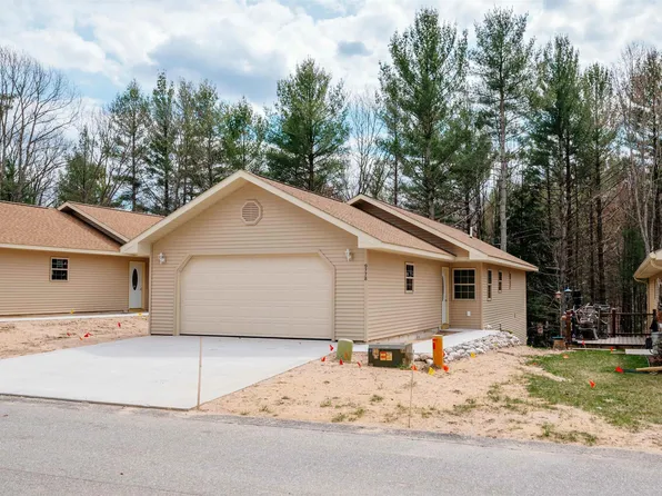 9778 Deer Track Ct #4, Interlochen, MI 49643