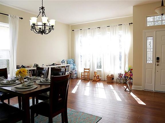 2nd image of 1187 Chessington Cir