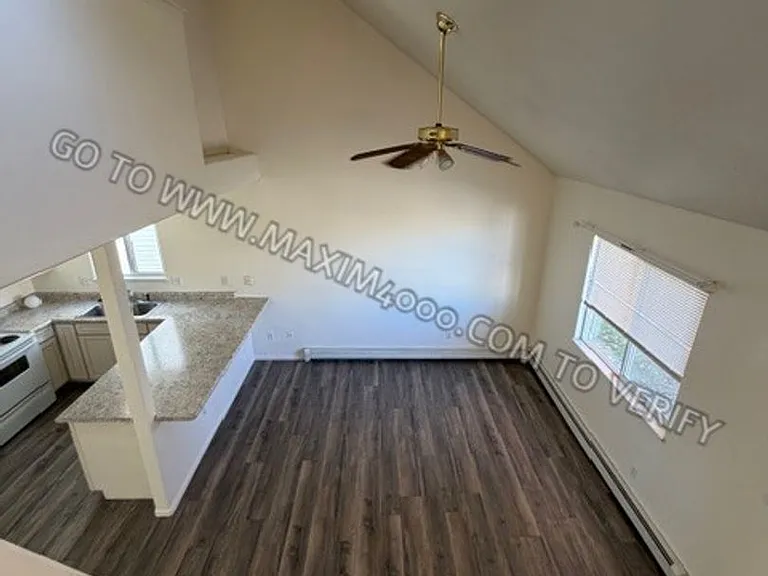 483 David Ct — Photo 15