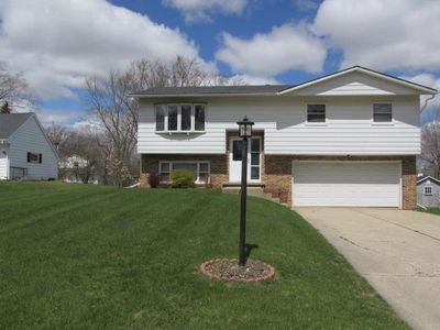 1932 Middlebury Rd, Freeport, IL, 61032