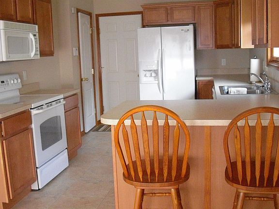 4th image of 6616 Catkin Ct