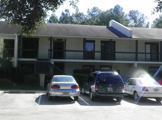 8769 Como Lake Dr, Jacksonville, FL 32256