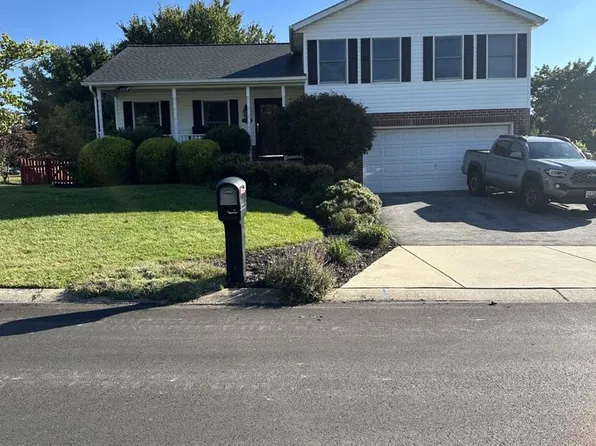 814 Snowfall Way, Westminster, MD 21157