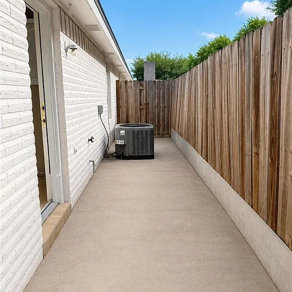 619 La Mancha Dr #3 — Photo 8