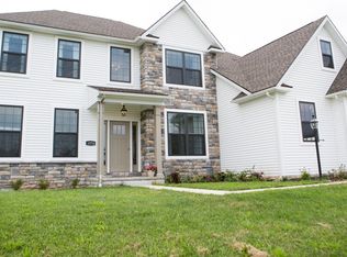 1570 Wind Flower Rd, Chambersburg, PA 17202