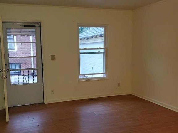 4th image of 2844 Vincent Ave #A