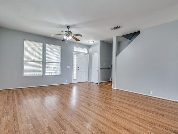4th image of 819 Greene Way