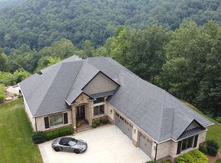 1020 Canyon Rd, New Albany, IN 47150