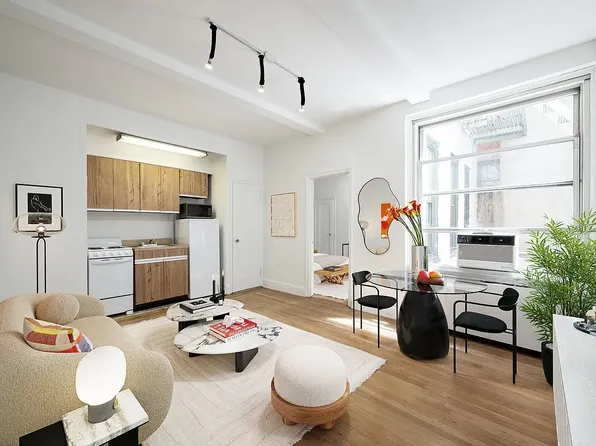 325 West 45th Street image 1 of 11
