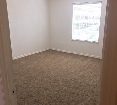 3rd image of 1666 J Lawson Blvd