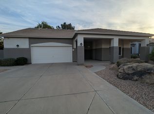 267 E Smoke Tree Rd, Gilbert, AZ 85296