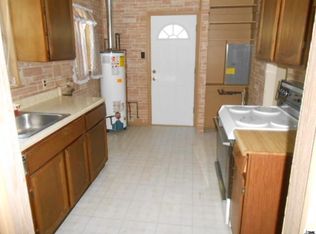 2405 SW 26th Dr, Topeka, KS 66611