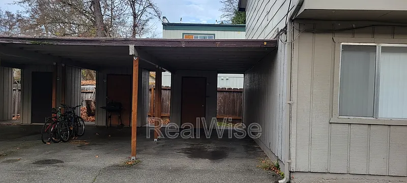 2 bed, 1.5 bath, 1000 sqft, $1,175 — Photo 4