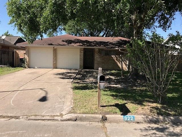 1st image of 922 Fruitvale Dr