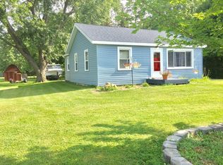 1310 Macarthur Dr, Waukegan, IL