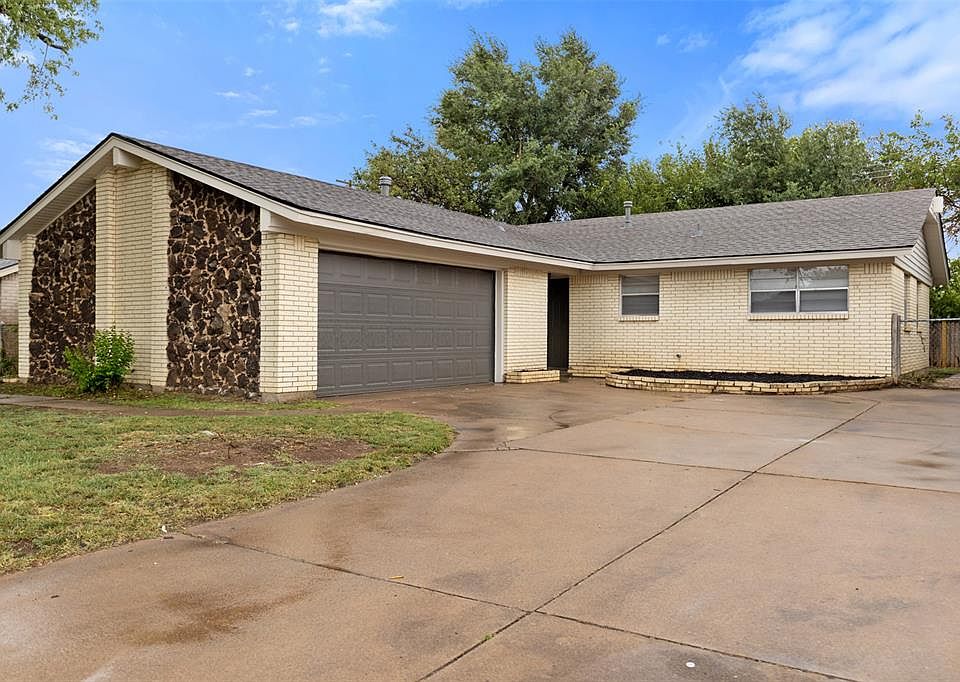 1st image of 840 Fontana Ln