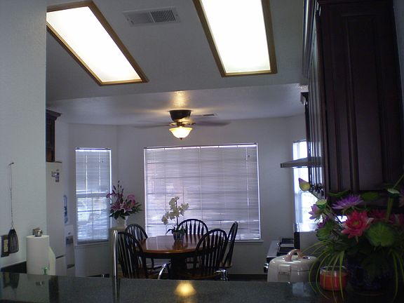 5th image of 1041 N Omalley St