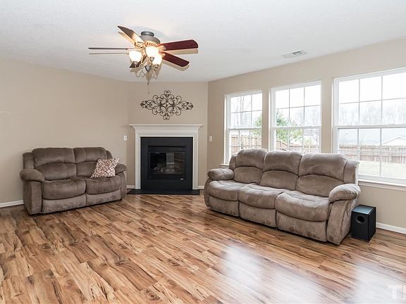 5th image of 419 Woodchase Green Dr