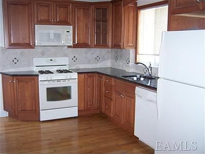 2nd image of 117 Glen Ave