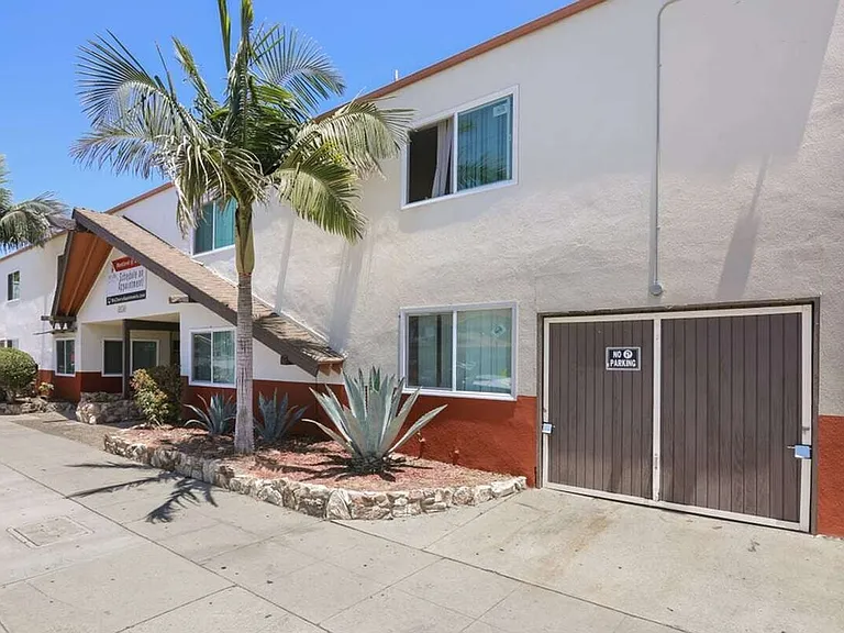 6530 Cherry Ave — Photo 4
