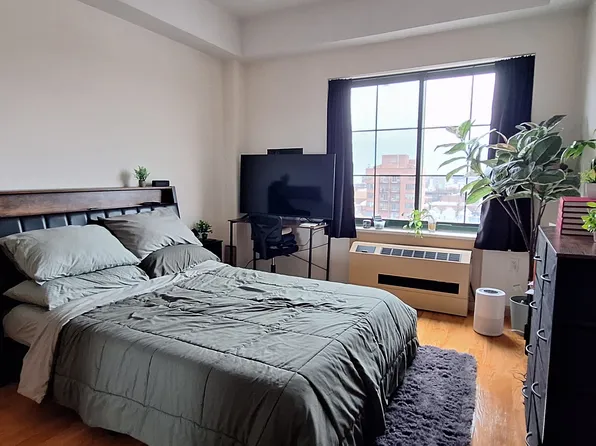 58-28 44th Avenue image 1 of 4