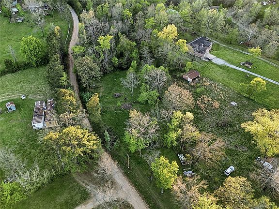 5th image of 231 Madison