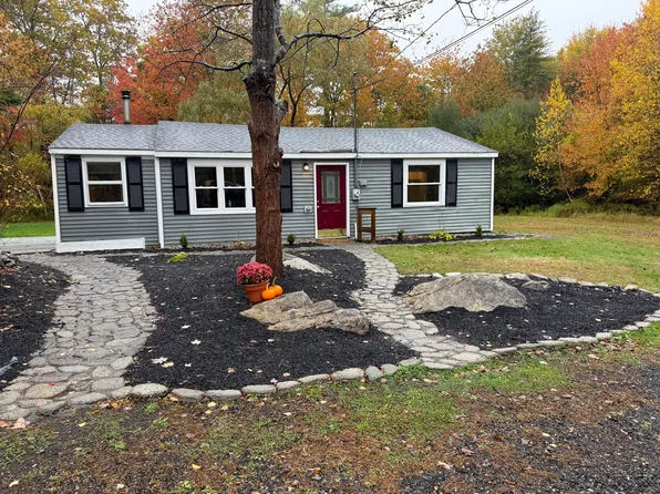(undisclosed Address), Salisbury, MA 01952
