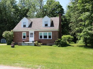 51 Mountain View St, Williamstown, MA 01267