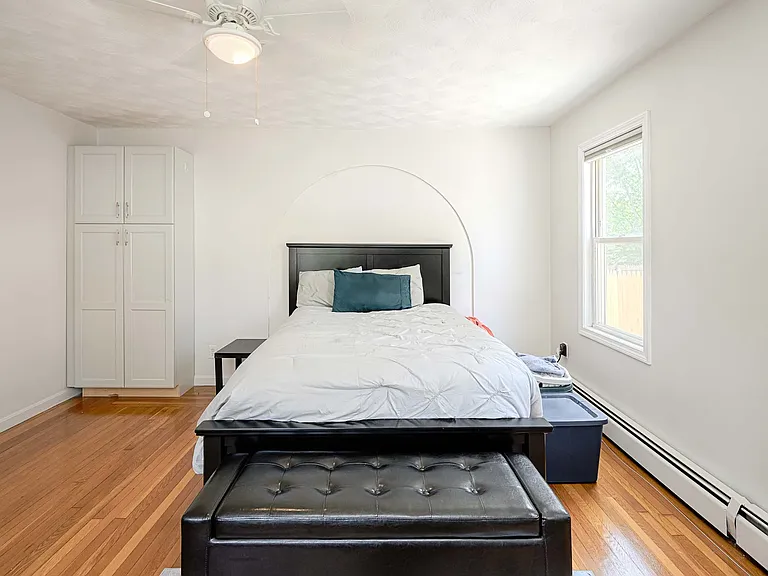 1st Floor Bedroom (2)