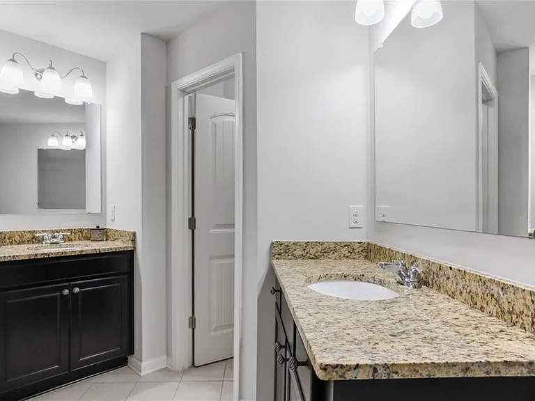1319 Kingston Trl — Photo 10