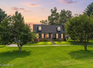 2211 Outer Circle Dr, Crestwood, KY 40014